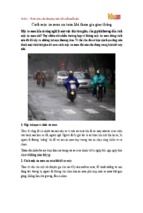 Cách mặc áo mưa an toàn khi tham gia giao thông